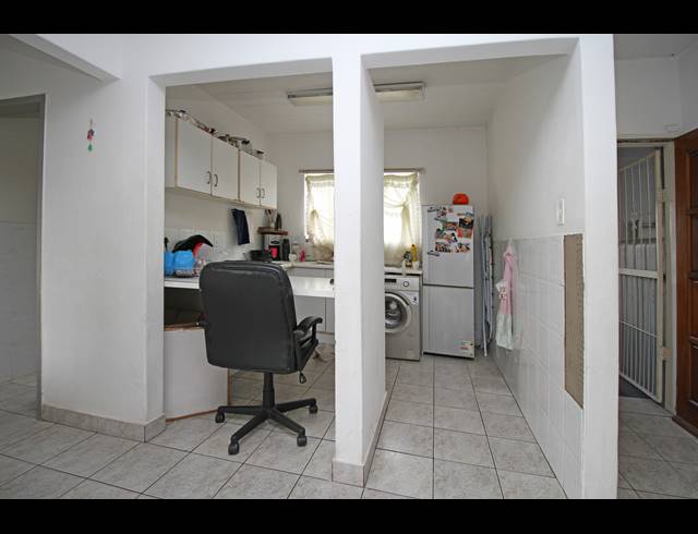 2 BEDROOM APARTMENT FOR SALE IN NORTHGATE